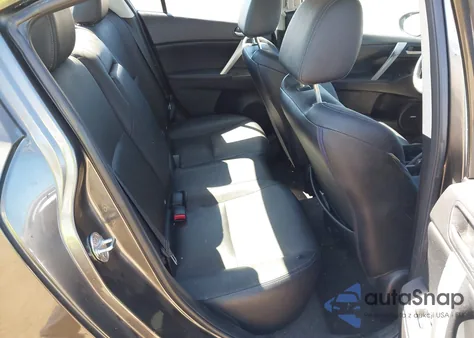 2011 Mazda Mazda3 S Grand Touring z USA, uszkodzony, nr VIN JM1BL1W69B1368420